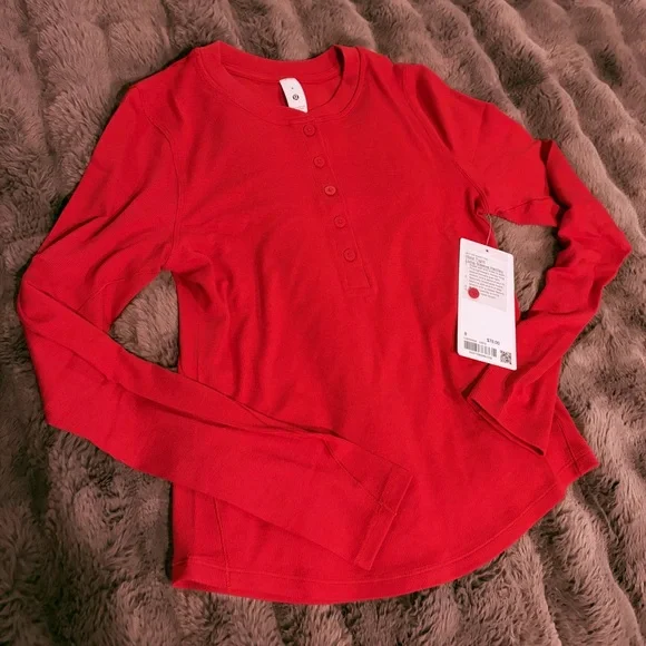 Lululemon hold tight long sleeve Henley - Picture 3 of 4